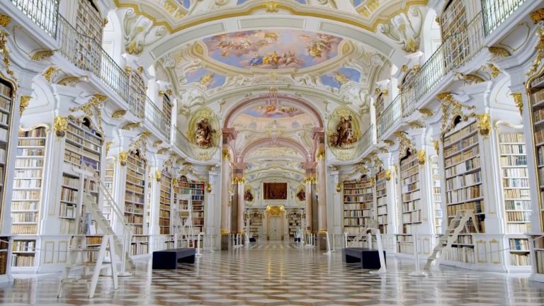 UTIL Biblioteca Admont, tur virtual de excepție. Una dintre cele mai renumite biblioteci monastice  poate fi vizitată gratuit două zile, din 29 iunie