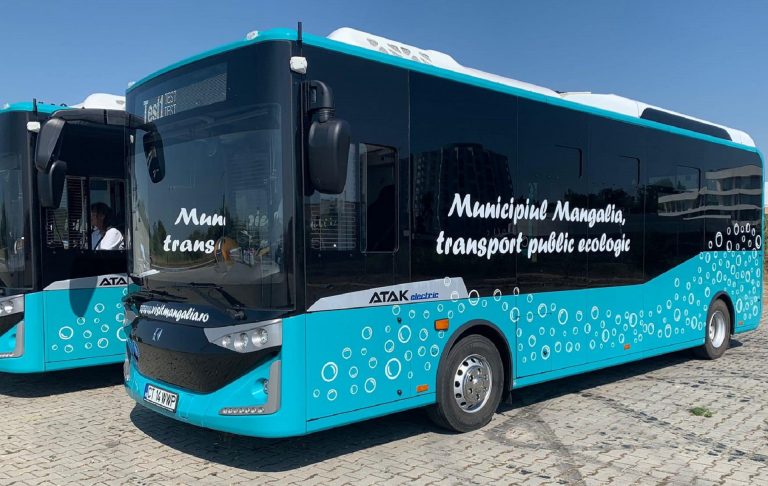 Transport public gratuit, cu autobuze electrice, pentru turiștii din sudul litoralului, în zona Olimp-Mangalia